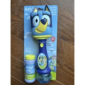 Bluey Lights & Sounds Bubble Wand‎ Plays Music Blows Streams of Bubbles